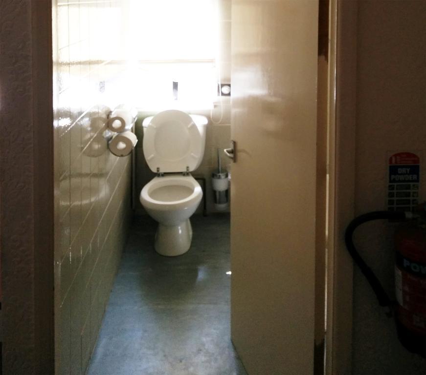 The County Hotel Grimsby Room photo